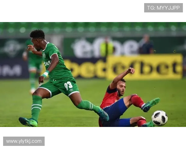 费耶诺德锋线表现稳健，助球队在联赛中重返胜轨