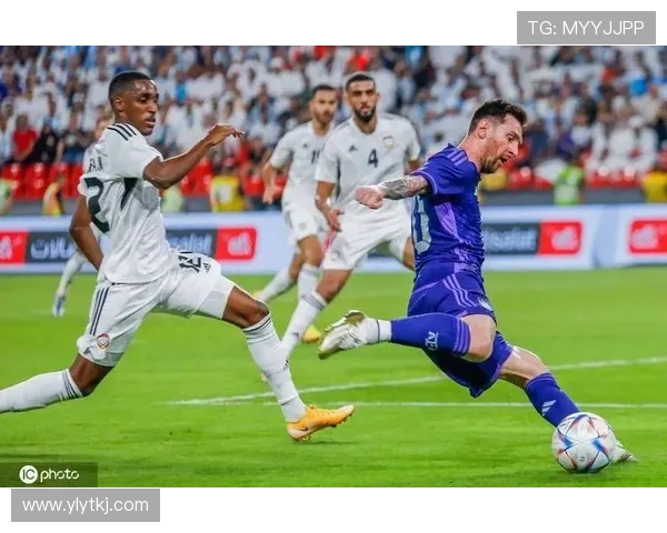 福登与穆西亚拉的天赋维度对比:技术创造力与战术适配性差异 福登与穆西亚拉的天赋维度对比:技术创造力与战术适配性差异